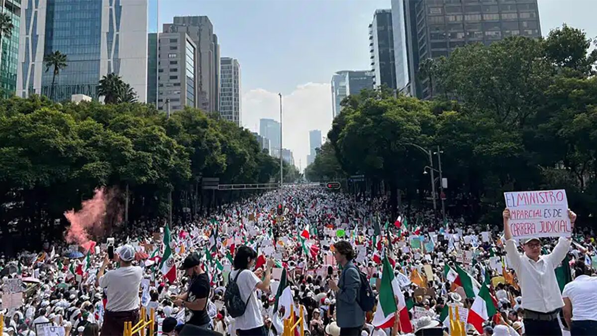 Estudantes de direito se levantam contra a reforma judicial do México